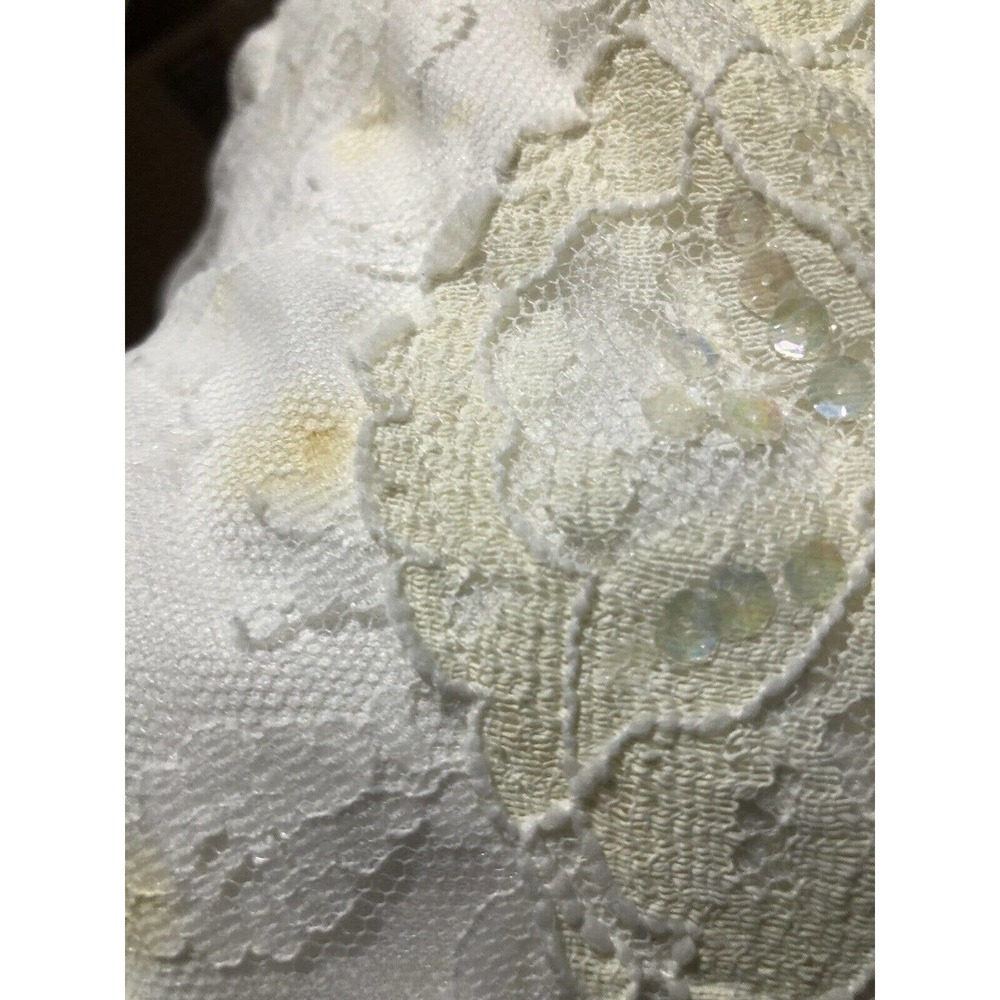 Gorgeous Vintage Wedding Dress With Hat with discoloration on it - Picture 4 of 9